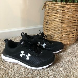 Under Amour tennis shoes